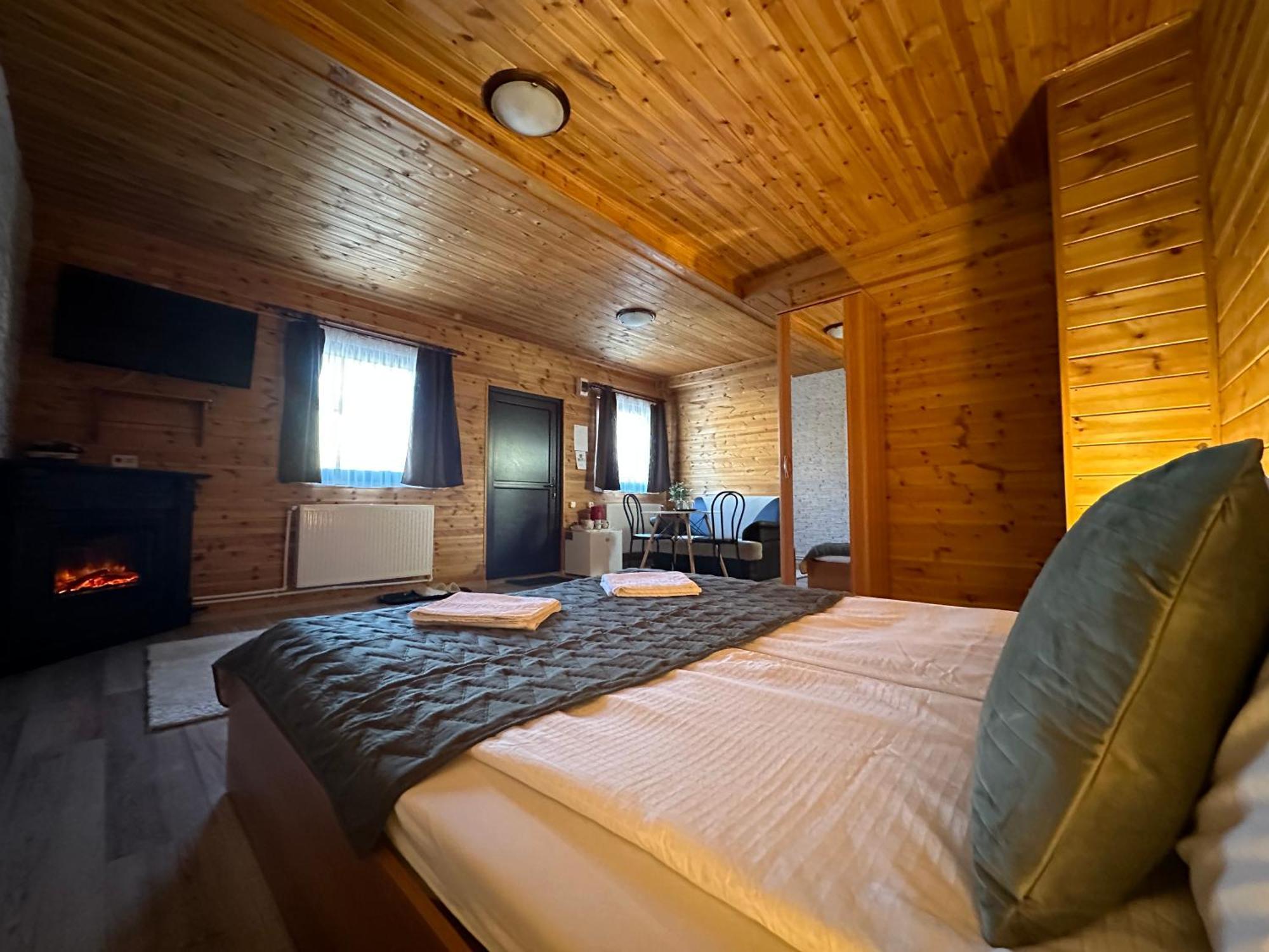 Somogyi Vendeghaz Bed & Breakfast Bancu Ngoại thất bức ảnh
